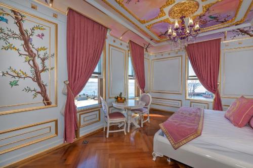 Mansion Suite - Free Shared Spa Access (Self use)
