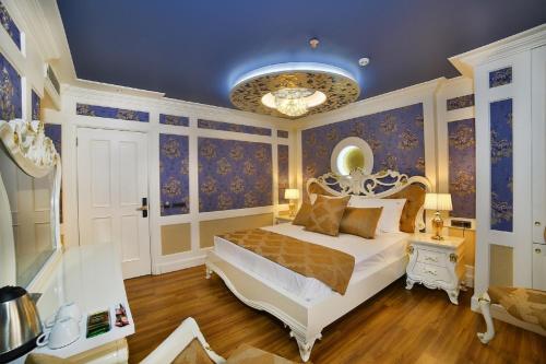 Deluxe Room - Free Shared Spa Access (Self use)