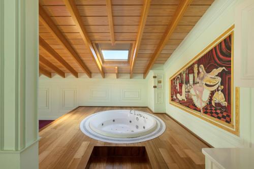 Mansion Loft Suite ( Only Sky View ) - Free Shared Spa Access (Self use)