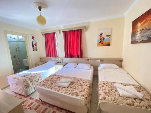 Deluxe Dört Kişilik Oda