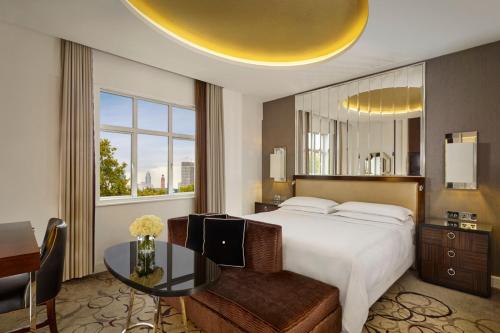 Art Deco Kral Süiti + Club Lounge Girişi