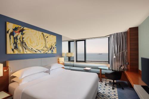 Sea View Deluxe King Room