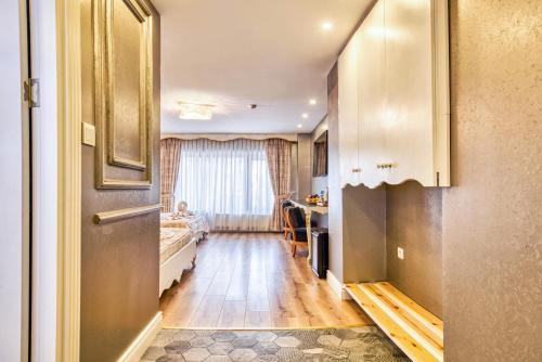 Family Room (5 Person)