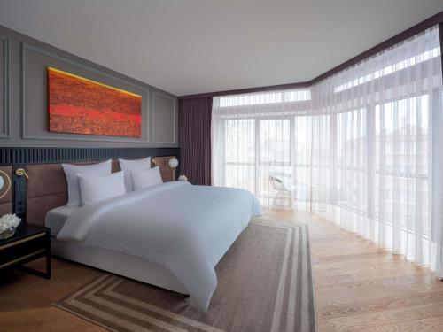 Junior King Suite with Club Millesime Access
