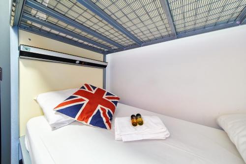 Private Twin Bedded Room - Shared External Bathroom