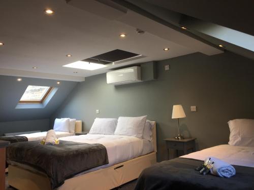 Deluxe Quadruple Room