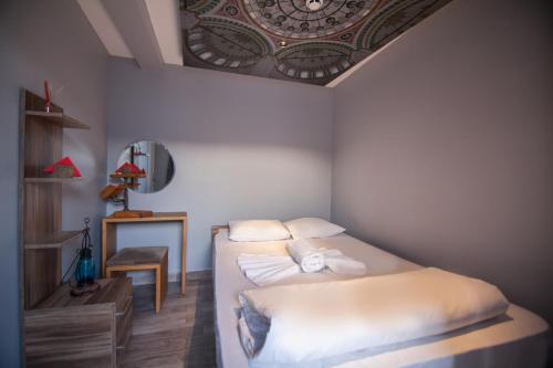 Double Room with Shared Bathroom