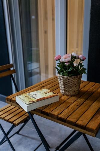 Studio - Garden View