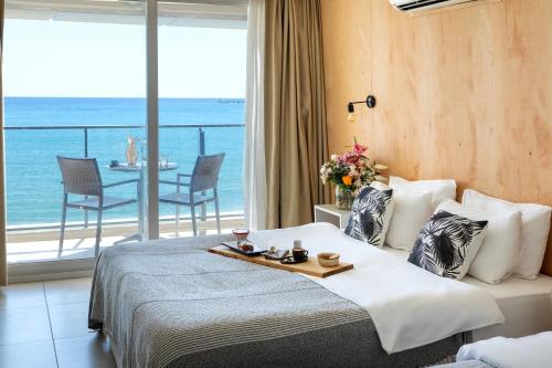 Sea View Queen Room