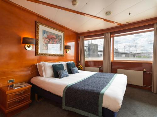 Executive Suite - River View