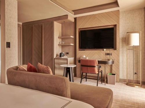Swiss Deluxe Twin Room with Forest View