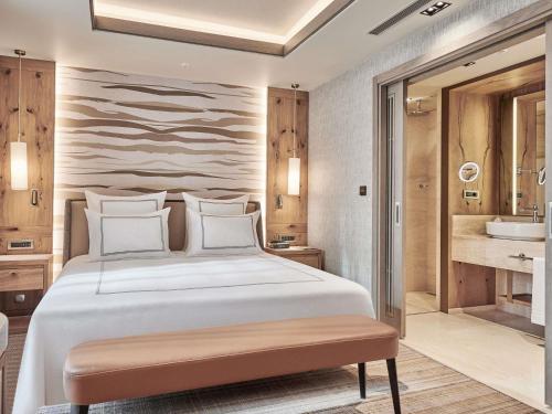  Swiss Deluxe King Room with Forest View