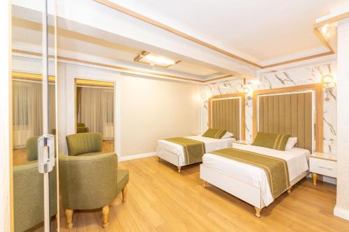 Deluxe Quadruple Room