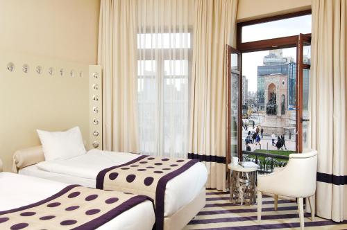 Superior Double or Twin Room - Square View