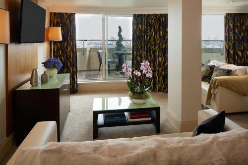 Penthouse Suite