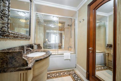 Delüks Çift Kişilik Oda