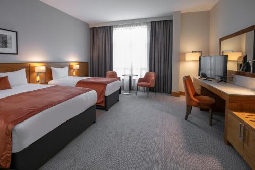 Standard Family Room with One Double and One Single Bed - Non-Smoking