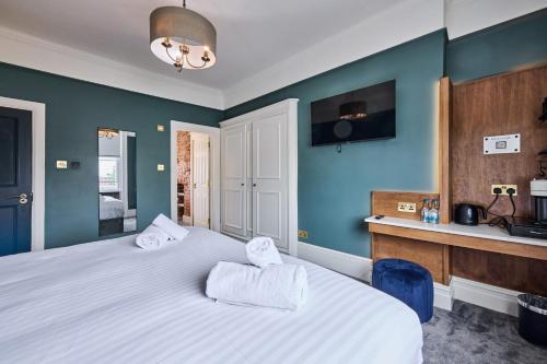 Large Double Room