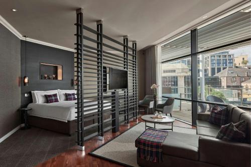 New Town Terrace Suite, Studio Suite, 1 King, New Town view