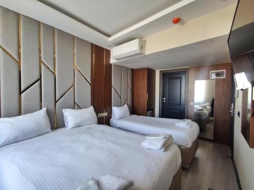 Economy Triple Room