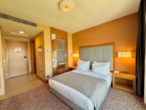 Double Room - Garden View