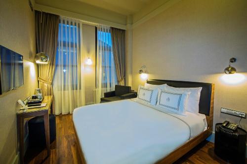 Deluxe Çift Kişilik veya İki Yataklı Oda
