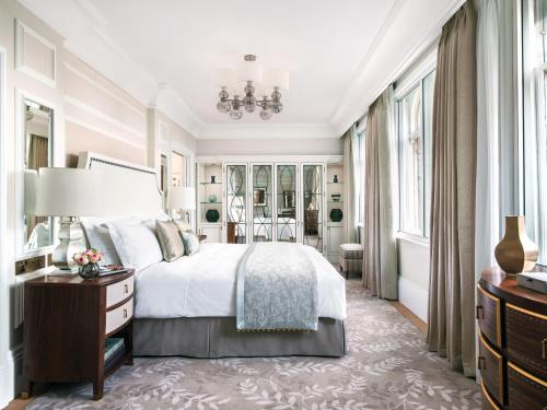 Club One-Bedroom Suite