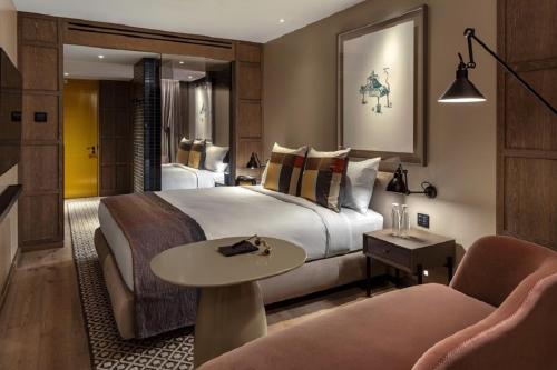 King Room The Londoner Platinum