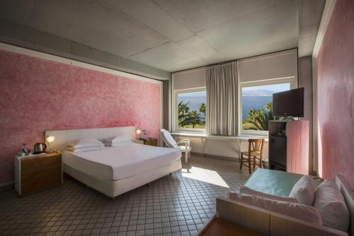 Double or Twin Room - Sea View