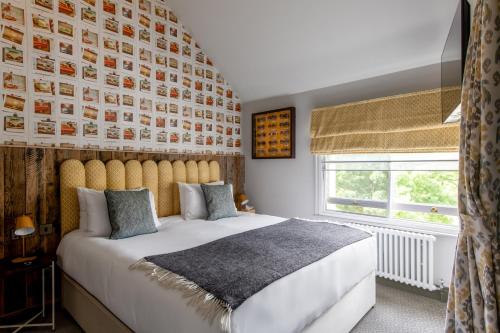 Superior Deluxe Double or Twin Room