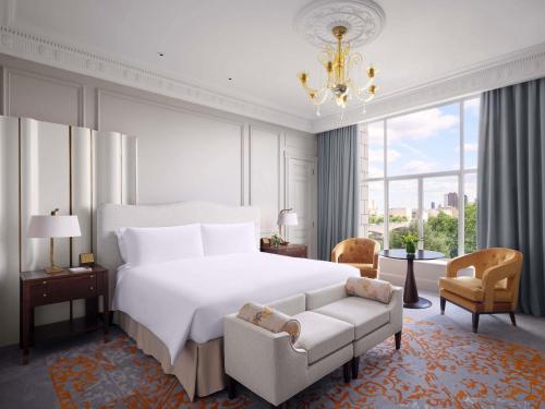 Junior King Suite - River View
