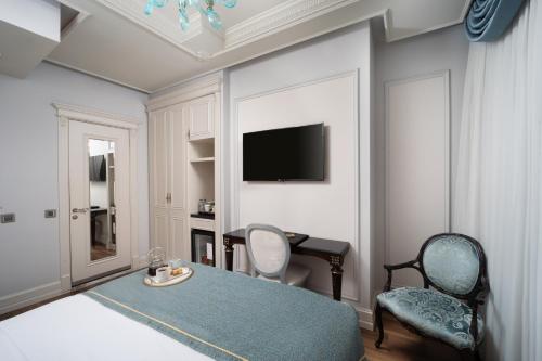 Classic Double Room - City View