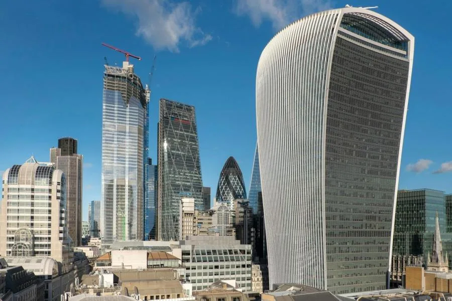 Sky Garden Kahvaltılı Giriş: Larch Restoran’da Kahvaltı ve Bir Saat Manzara – fotoğraf 3