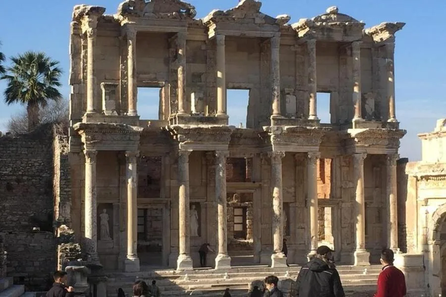 Private Tour from Izmir to Ephesus, Artemission, Virgin Mary House incl. Lunch – الصورة 5