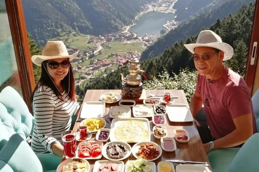 Enjoy Black Sea Boutique Tour – الصورة 1