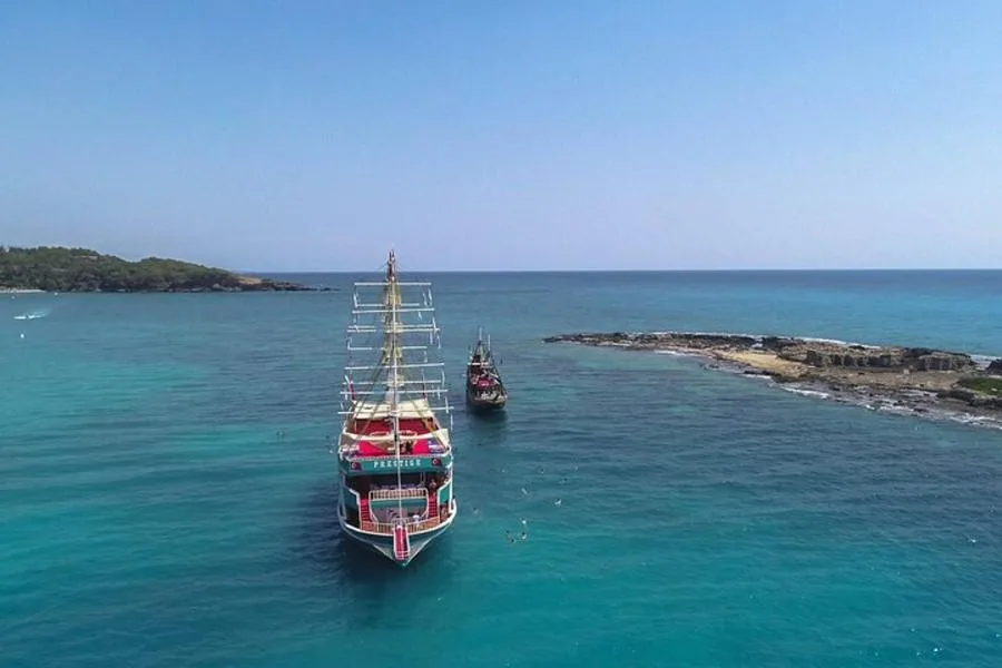 Full Day All Inclusive Boat Ride and Foam Party – photo 5