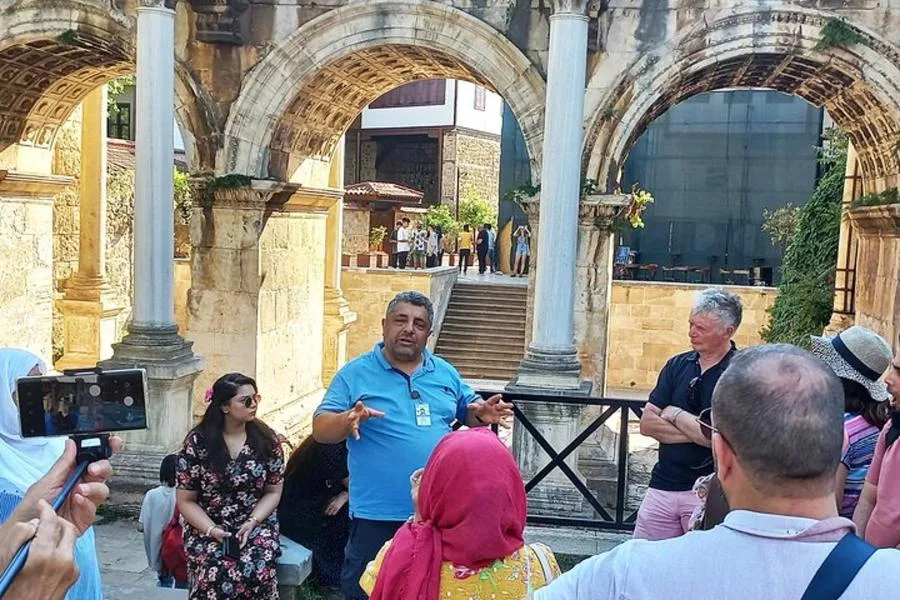 Antalya Tam Gün Şehir Turu: Düden Şelalesi, Kaleiçi ve Alışveriş, Öğle Yemeği Dahil