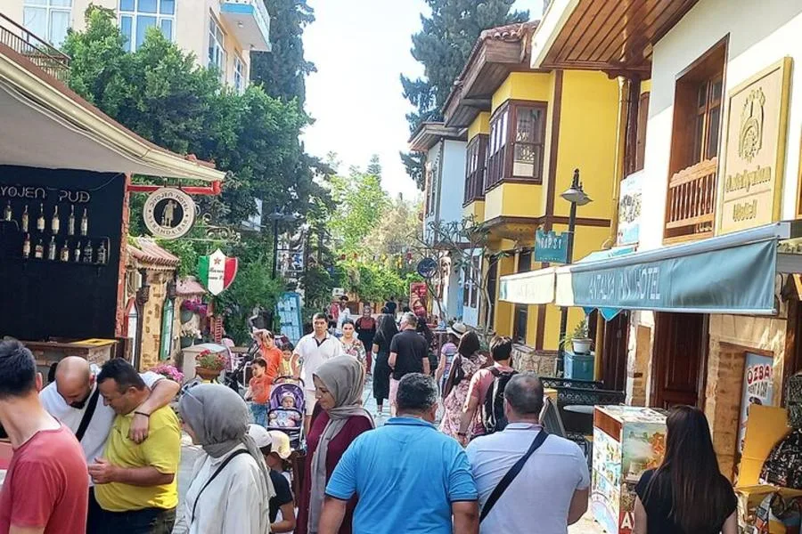 Antalya Tam Gün Şehir Turu: Düden Şelalesi, Kaleiçi ve Alışveriş, Öğle Yemeği Dahil