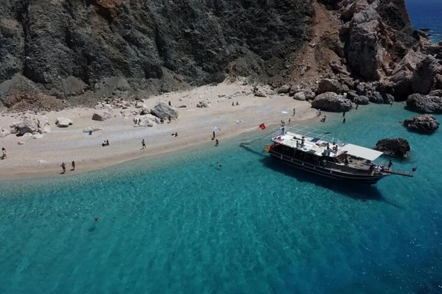 Öğle Yemekli Suluada Turu: Antalya veya Kemer Çıkışlı Ada Tekne Gezisi – fotoğraf 2