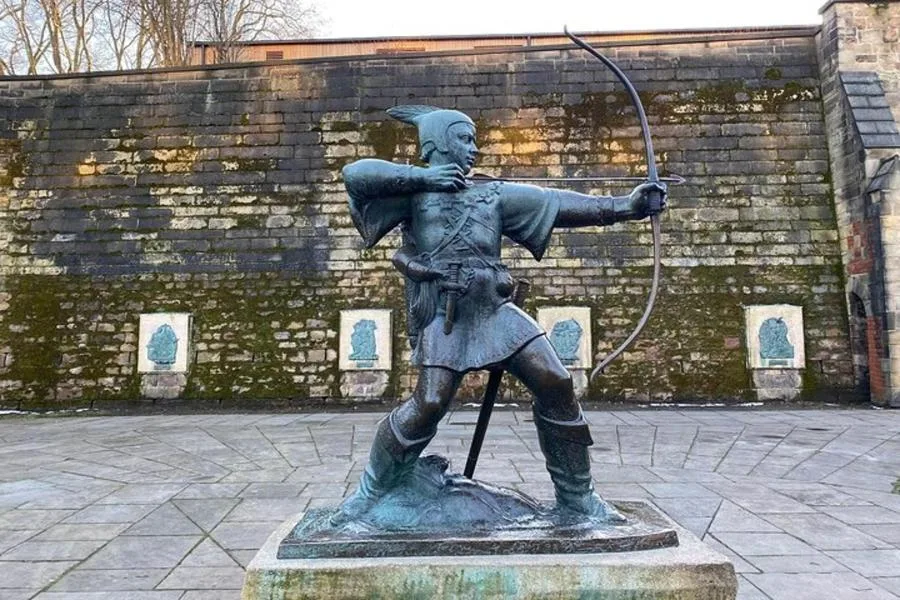 Maid Marian and Robin Hood Quest Experience in Nottingham – photo 3