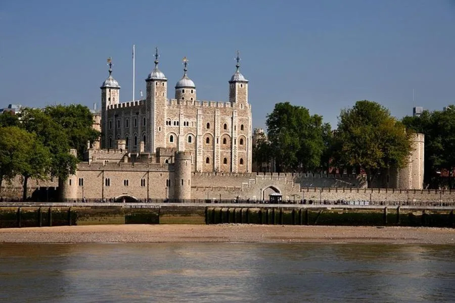 Tower of London and Crown Jewels Tour with a Beefeater Talk – photo 4