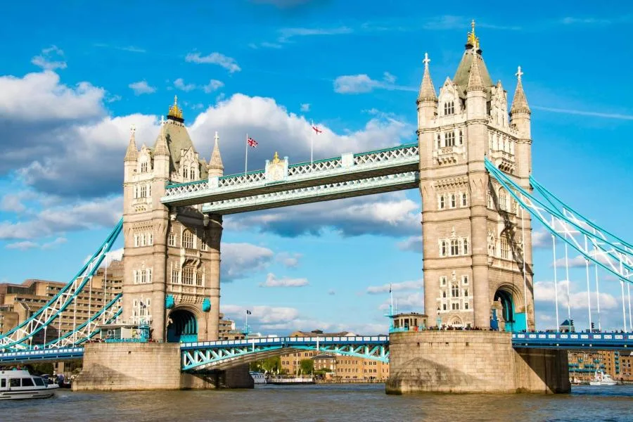 Tower Bridge Exhibition: Glass Floor Walkway and Victorian Engine Rooms – photo 5