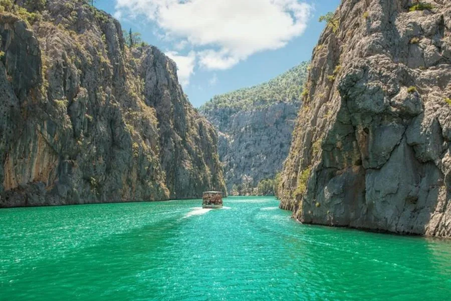 All Inclusive Green Canyon Boat Tour with Lunch and Soft Drinks – photo 3