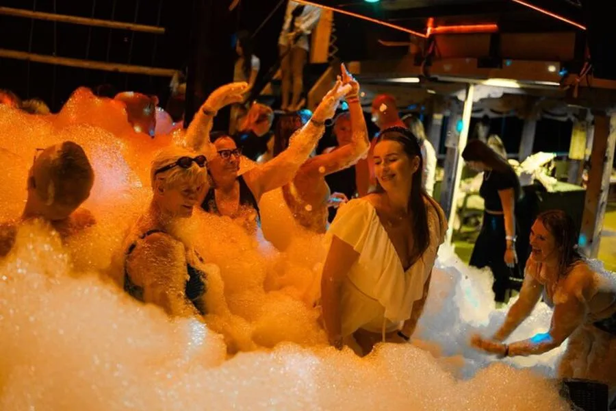 Ücretsiz Alkolsüz İçeceklerle Alanya Gün Batımı Tekne Turu – fotoğraf 3