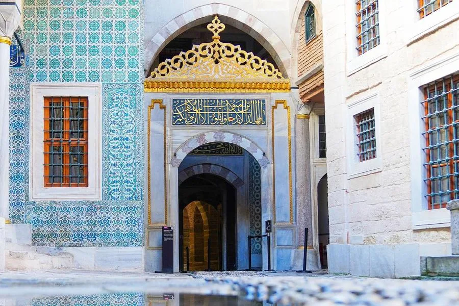 Topkapi Palace Tickets: Skip-the-Line Entry with Audio Guide – photo 2