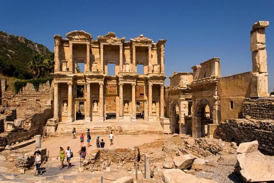 Daily Ephesus & Virgin Mary House Tour from Izmir – الصورة 1