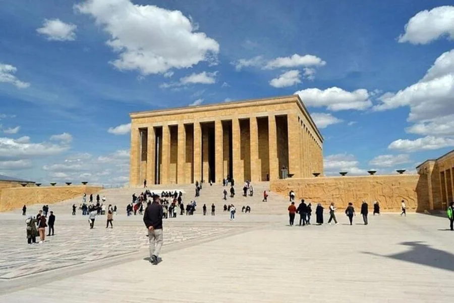 Ankara : Rehber Eşliğinde Önemli Noktalar Yürüyüş Turu – fotoğraf 5