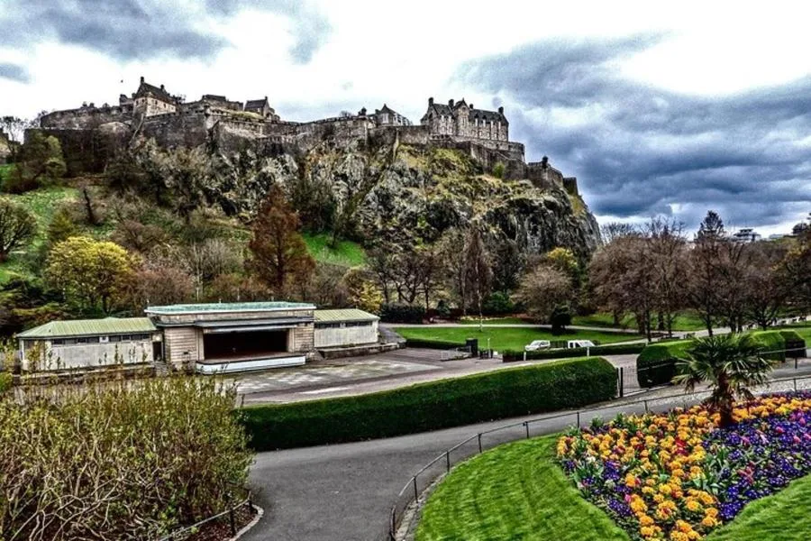 Edinburgh Castle Guided Tour Tickets Included – photo 4