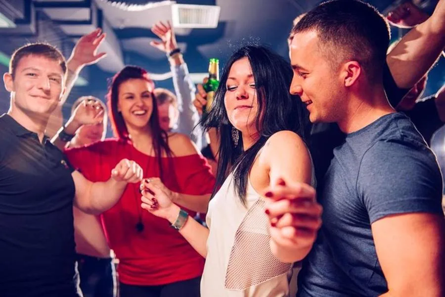 Bar and Club entry Night Pass to multiple venues in Sheffield – الصورة 2