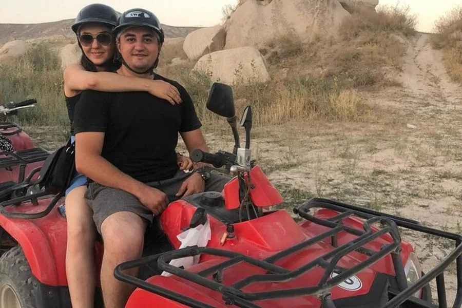 جولة الدراجات الرباعية عند الغروب: ساعتان في وديان كابادوكيا – الصورة 4